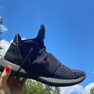 ADIDAS TUBULAR DEFIANT SNEAKER